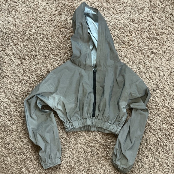 Cropped windbreaker with hood, silver - Picture 1 of 1